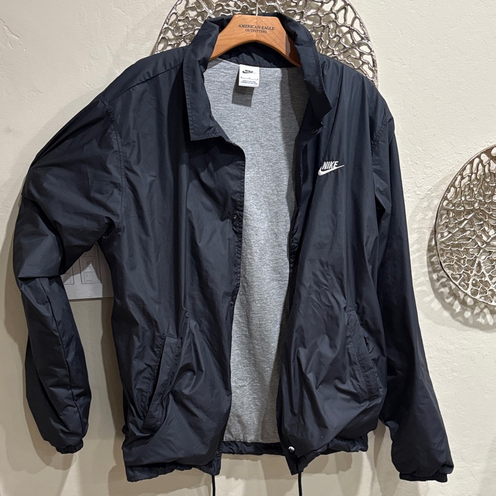 Nike Men's black Windbreaker